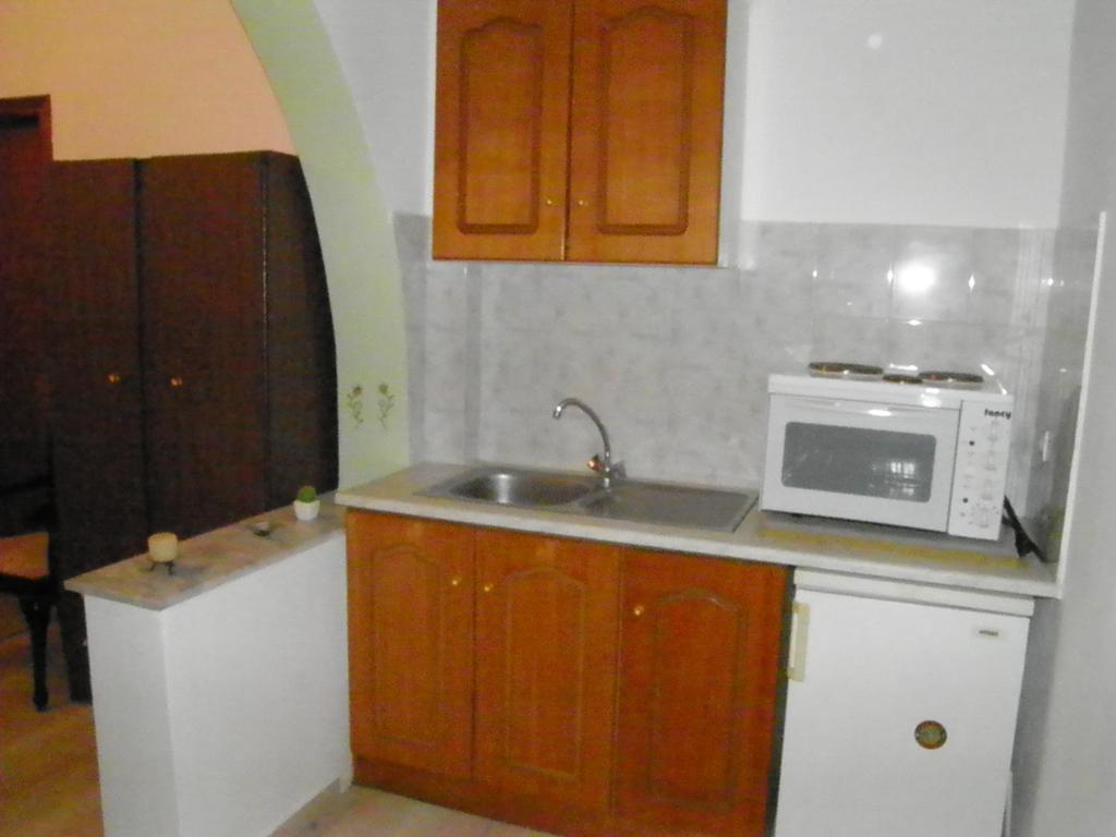 Hotel Mirsini Pansion Karterados  Habitación foto