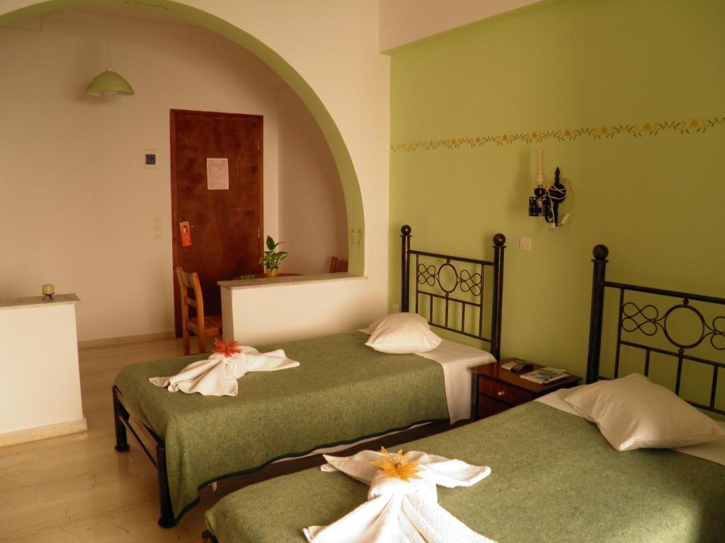 Hotel Mirsini Pansion Karterados  Habitación foto