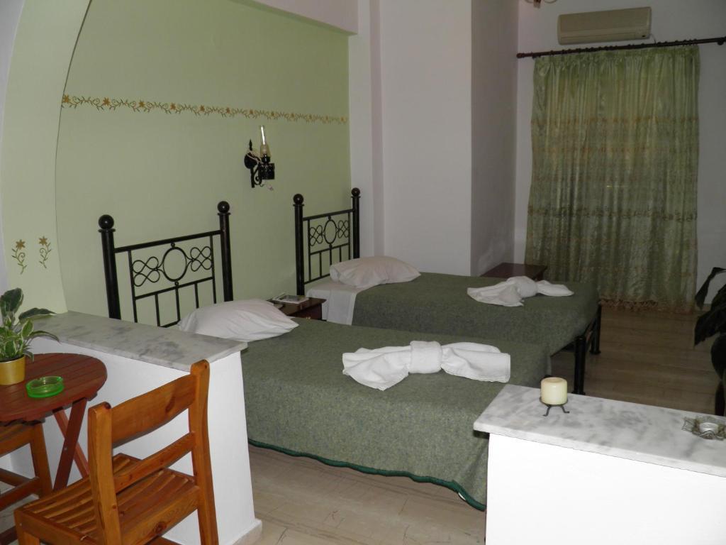 Hotel Mirsini Pansion Karterados  Exterior foto