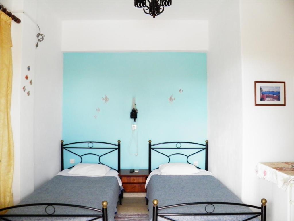 Hotel Mirsini Pansion Karterados  Habitación foto